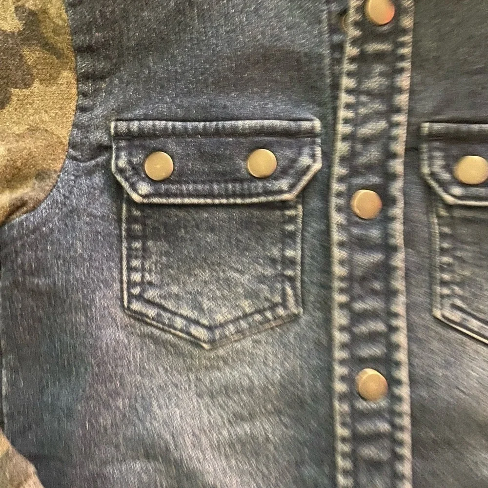 EPIC THREADS-GIRLS SIZE 5-DENIM AND CAMO JACKET